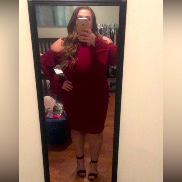 Red Dress - Picture 2 of 2